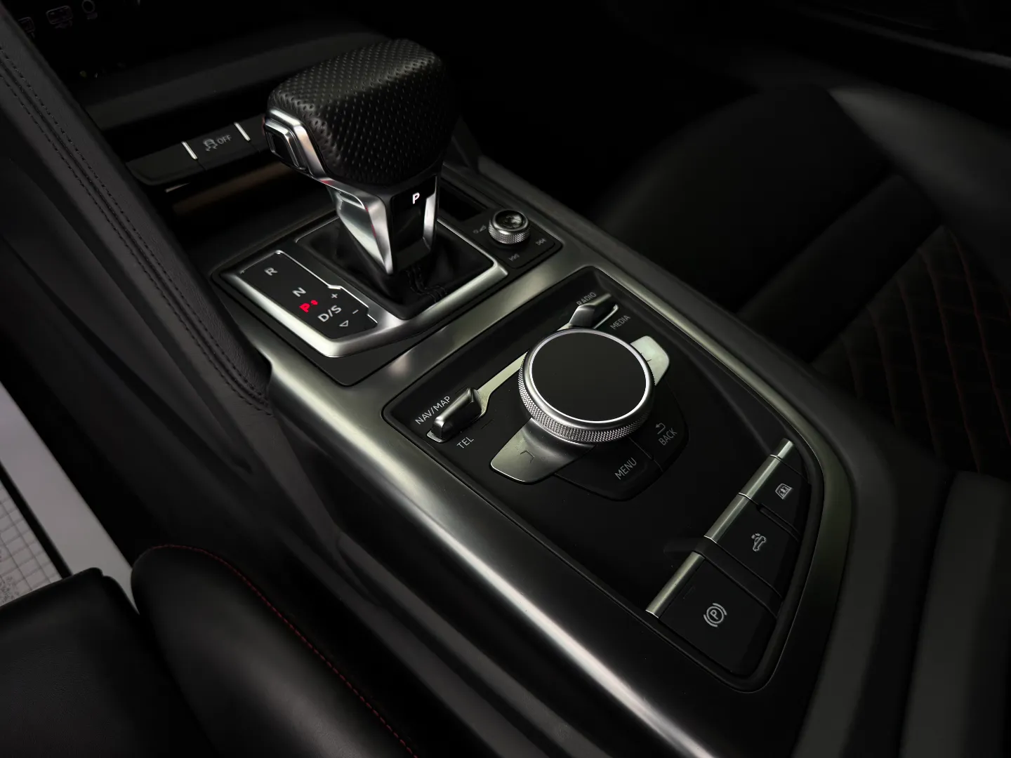 Audi R8 V10 Quattro Spyder — photo 51