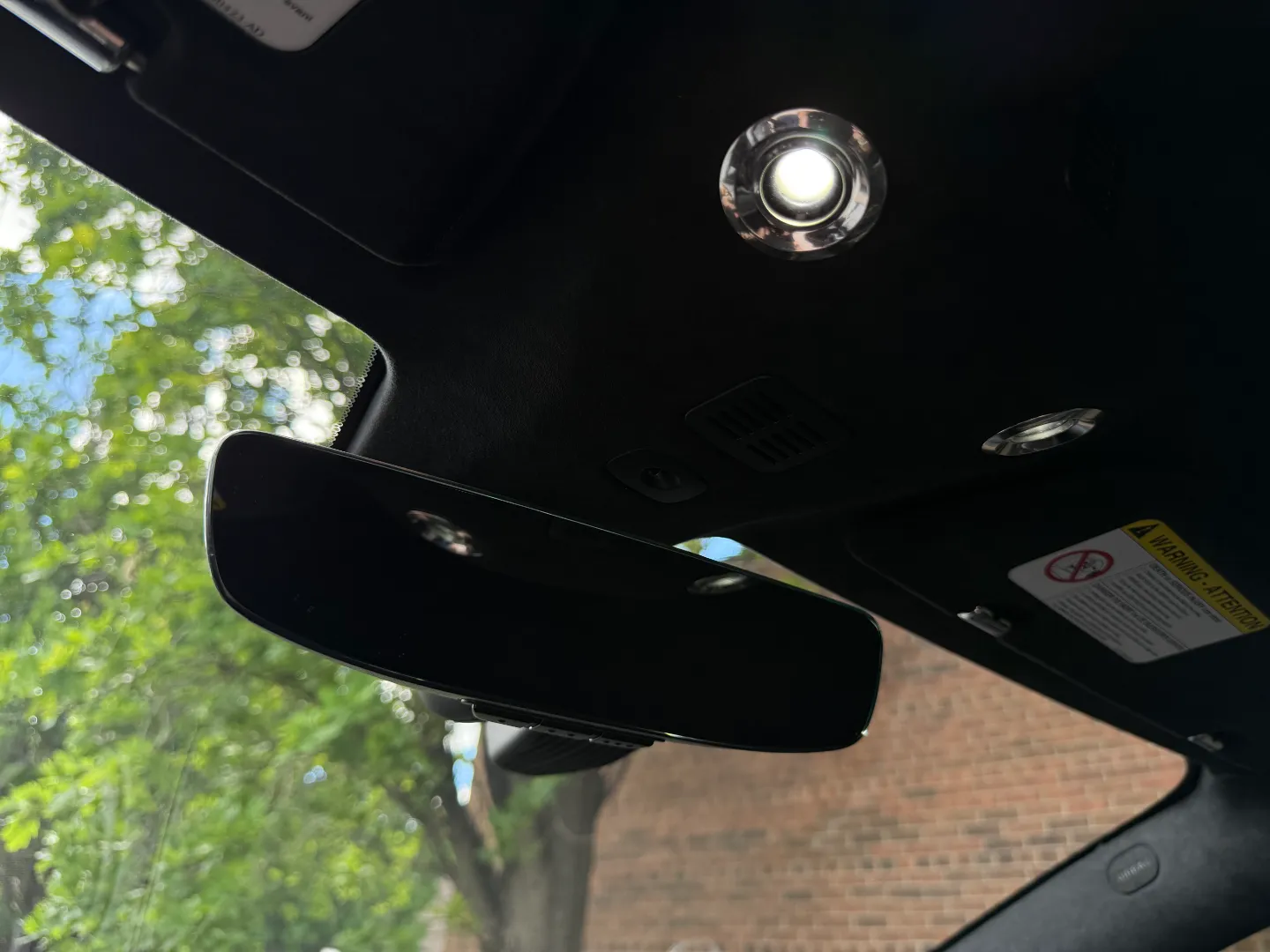 Aston Martin DBS Superleggera — photo 66