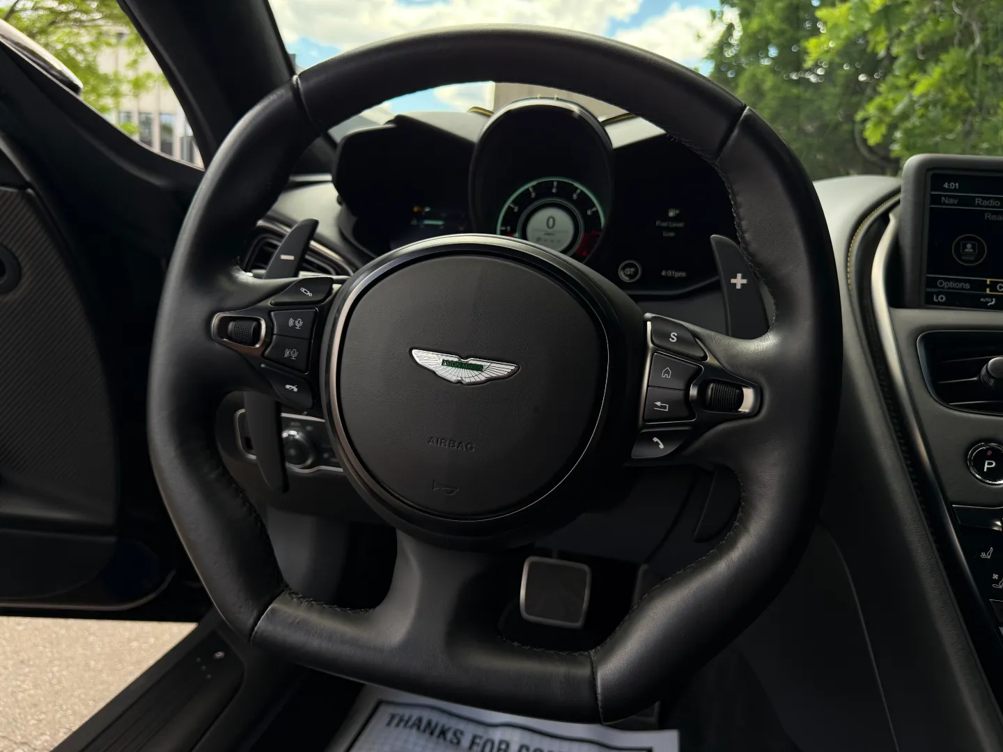 Aston Martin DBS Superleggera — photo 75