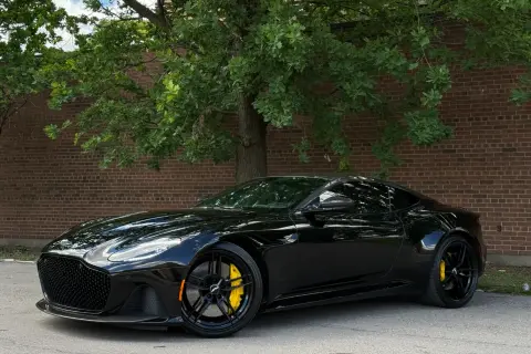Cover image of 2021 ASTON MARTIN DBS
