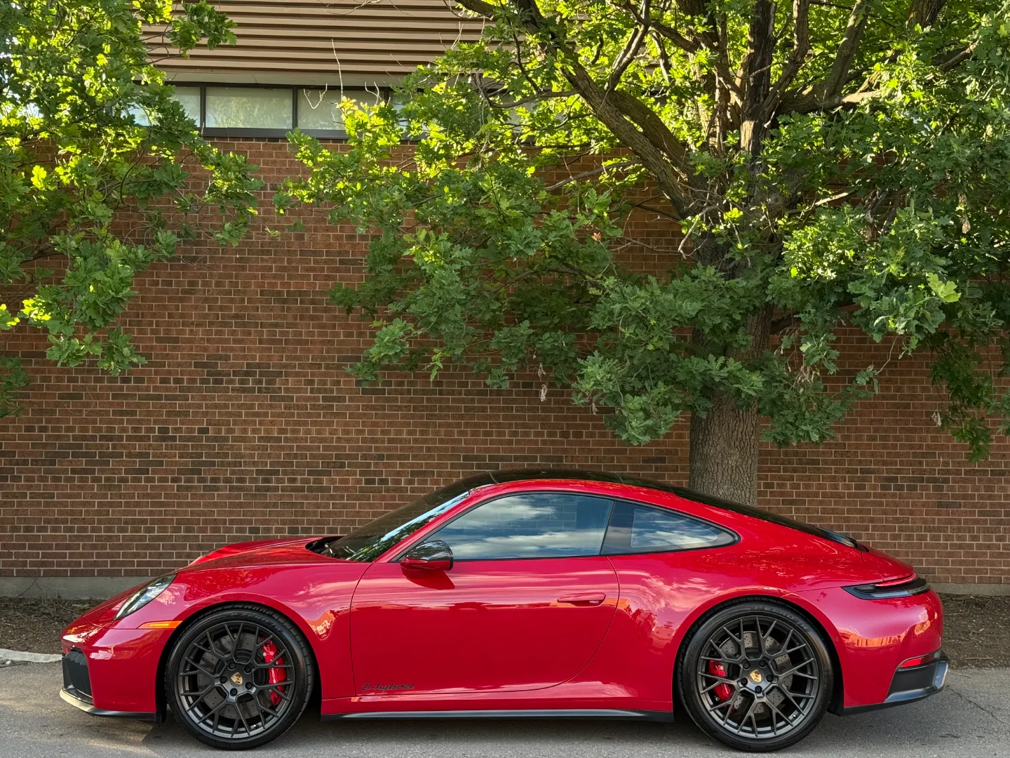Porsche 911 Carrera 4 GTS Coupe — photo 12