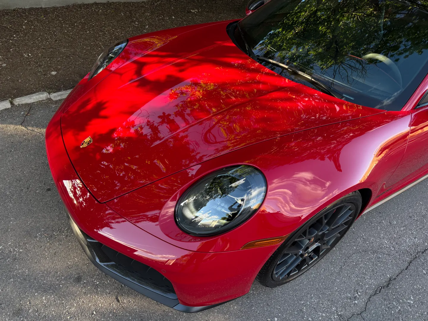 Porsche 911 Carrera 4 GTS Coupe — photo 19