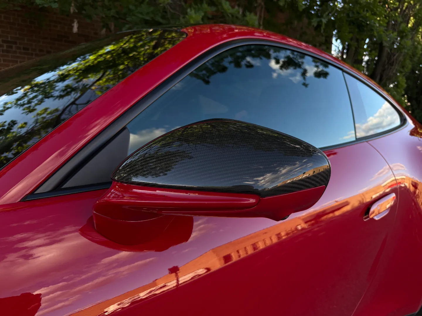 Porsche 911 Carrera 4 GTS Coupe — photo 21