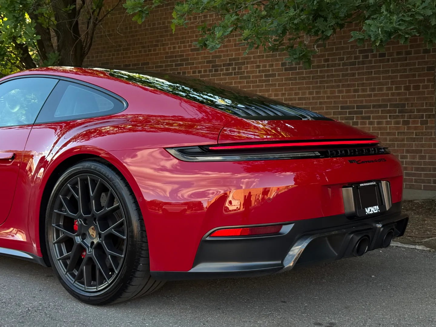 Porsche 911 Carrera 4 GTS Coupe — photo 25