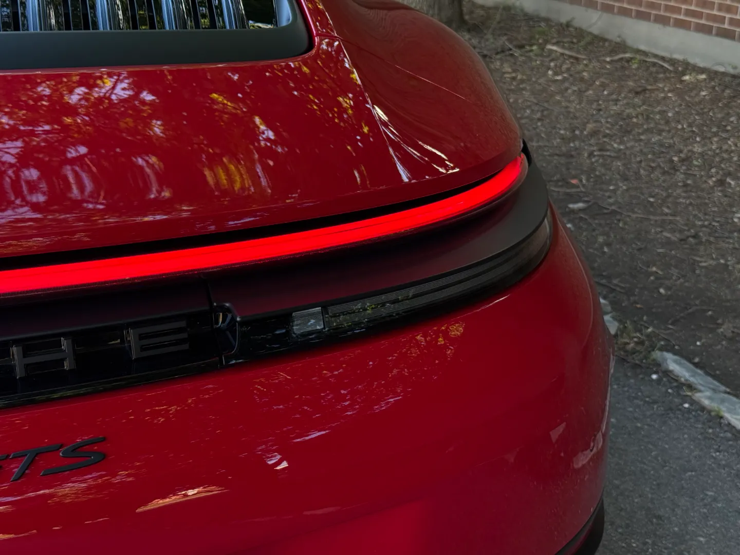 Porsche 911 Carrera 4 GTS Coupe — photo 29