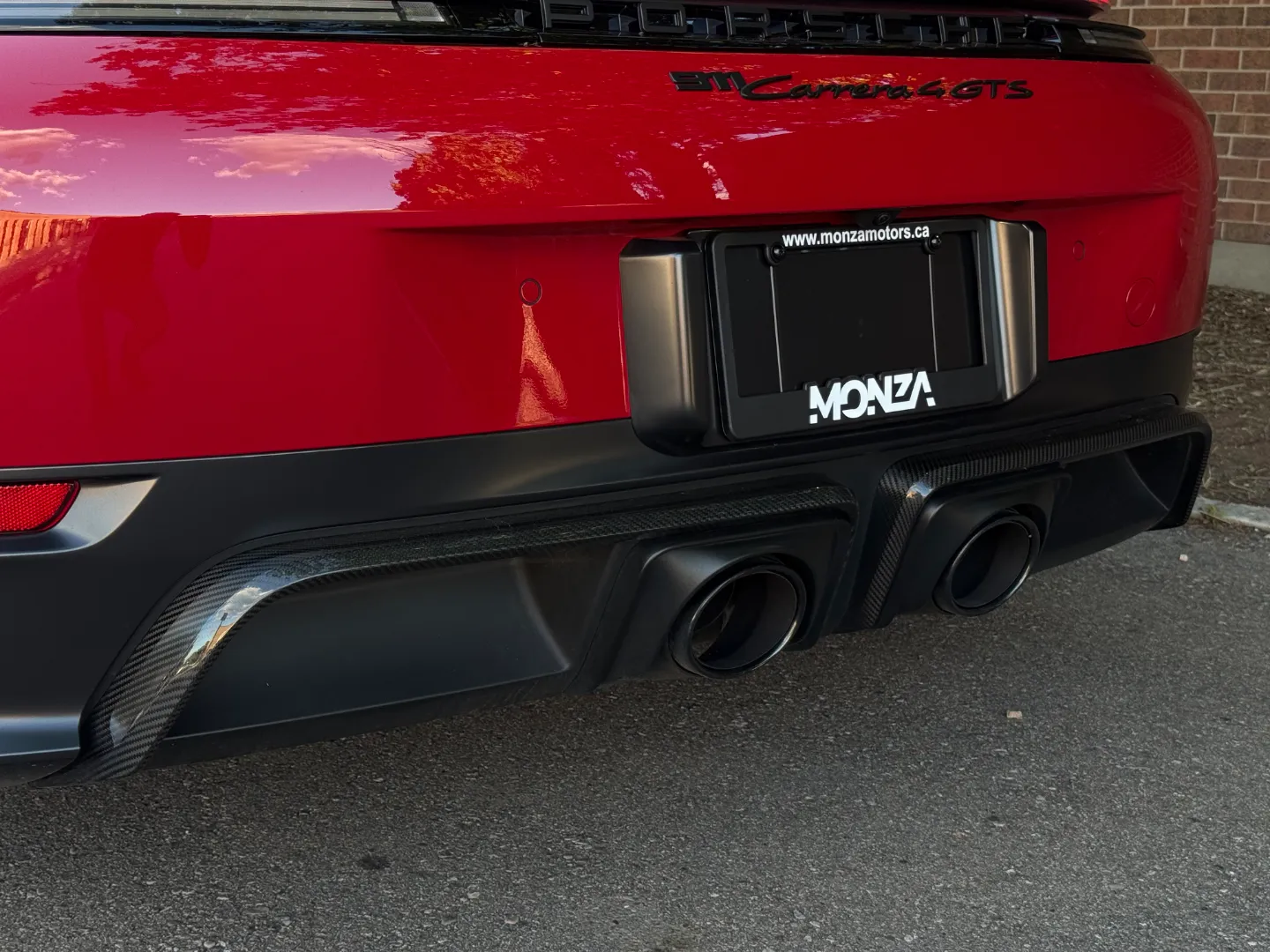 Porsche 911 Carrera 4 GTS Coupe — photo 32