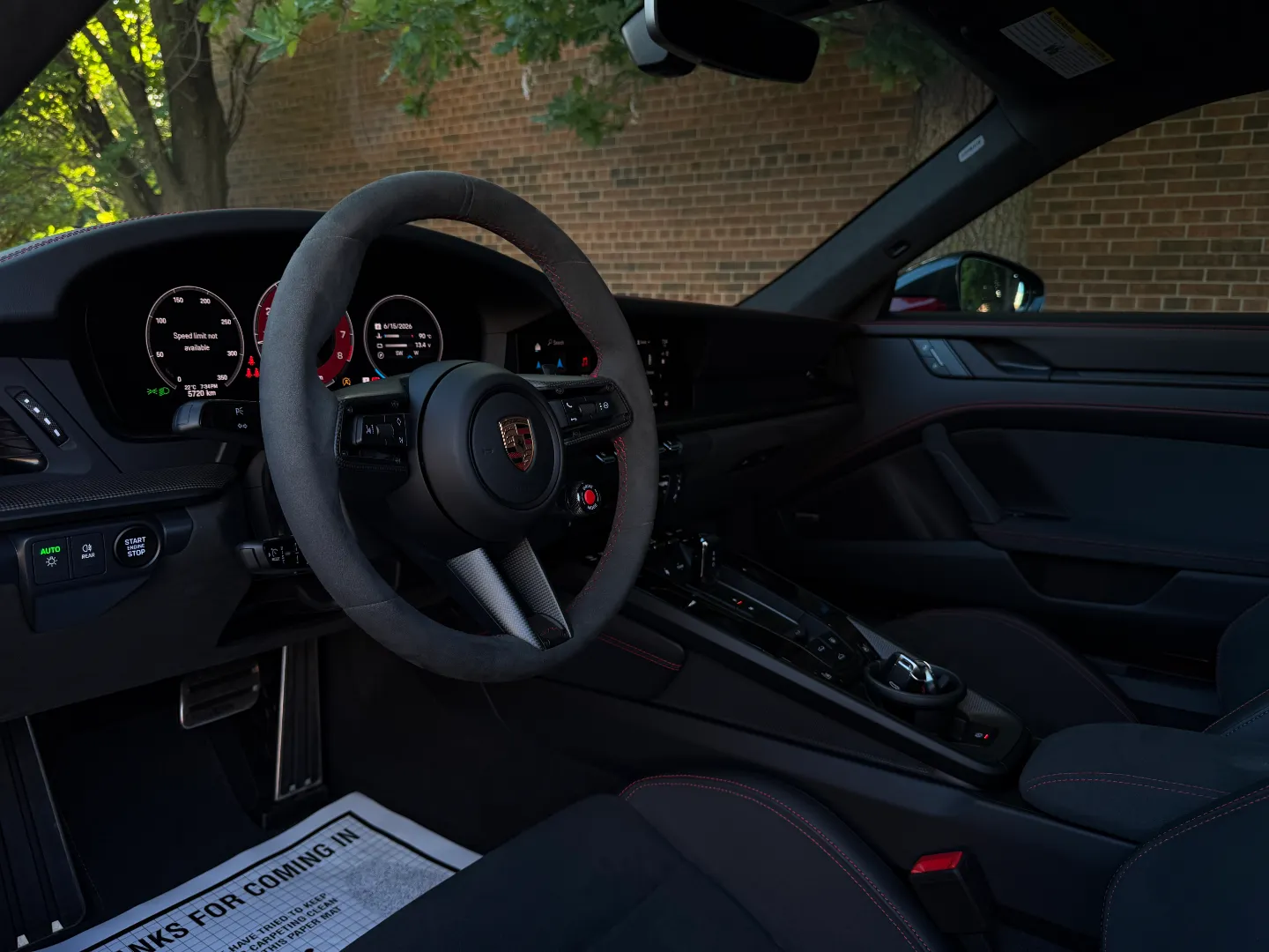 Porsche 911 Carrera 4 GTS Coupe — photo 35