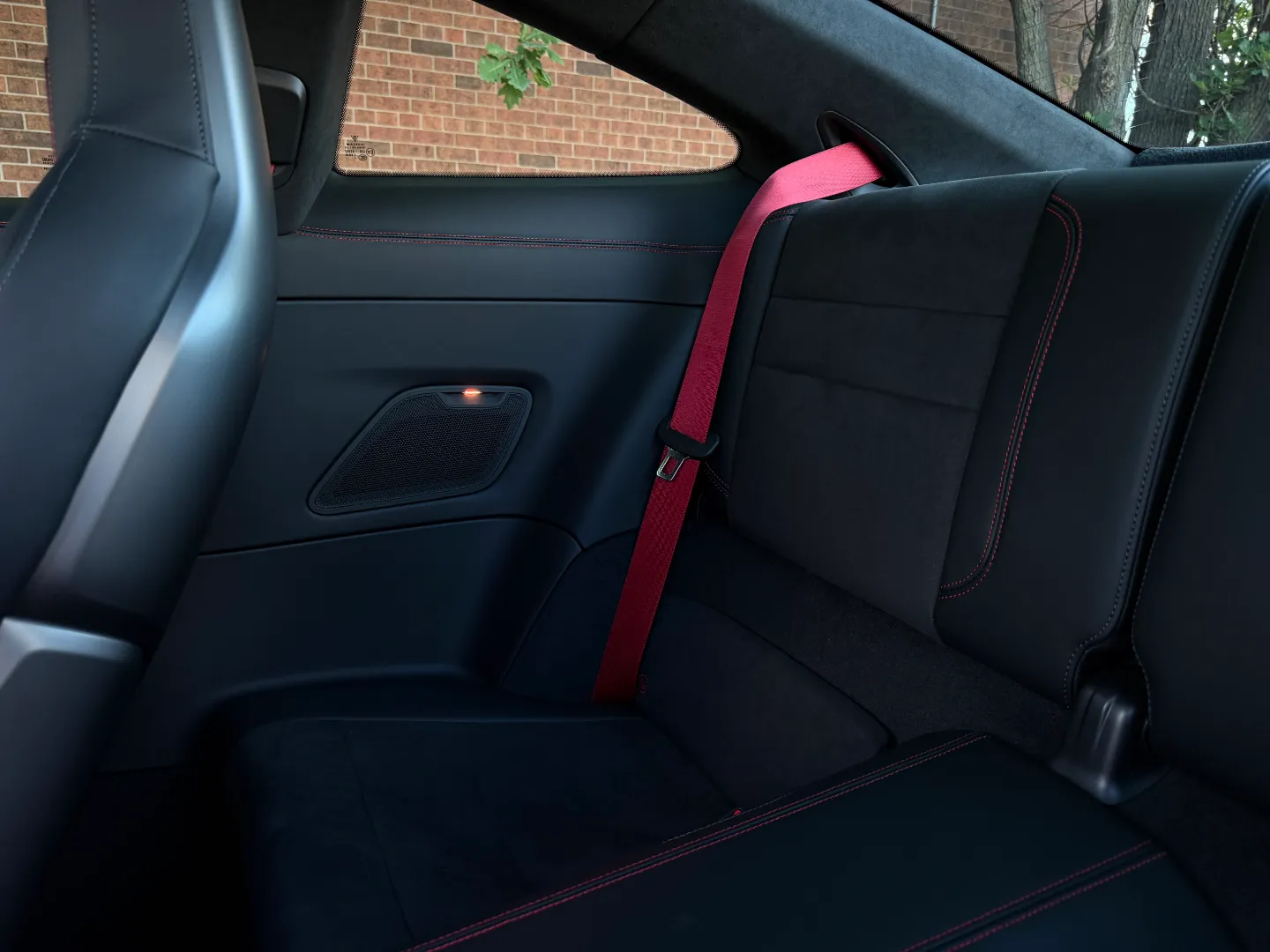 Porsche 911 Carrera 4 GTS Coupe — photo 48