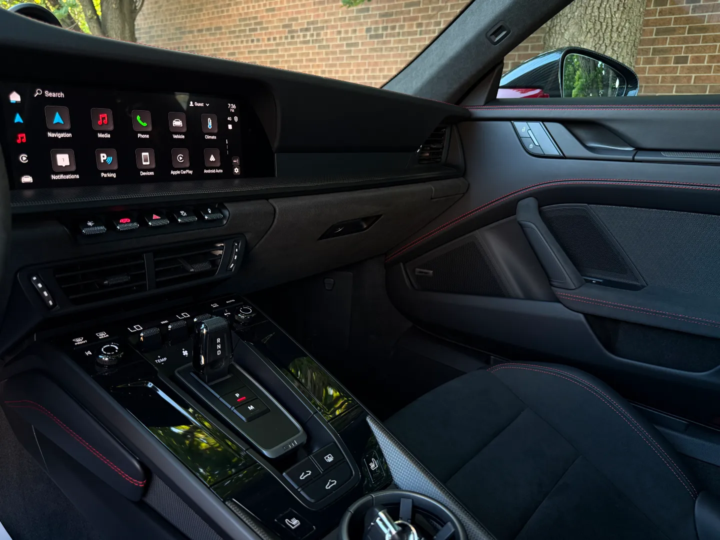 Porsche 911 Carrera 4 GTS Coupe — photo 49