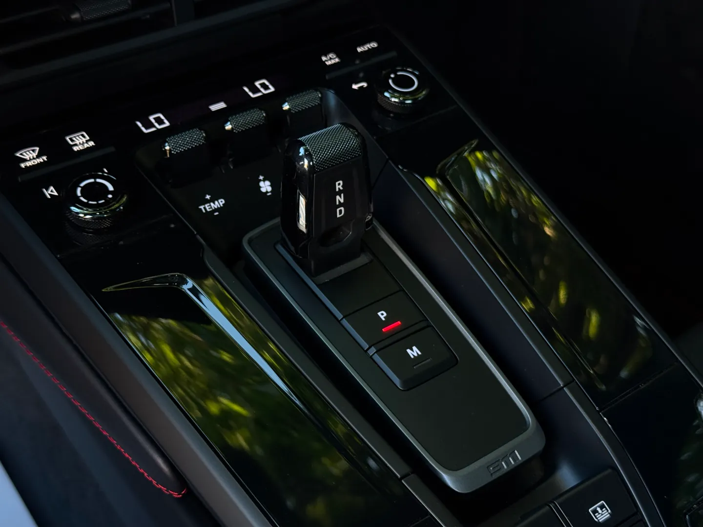 Porsche 911 Carrera 4 GTS Coupe — photo 51