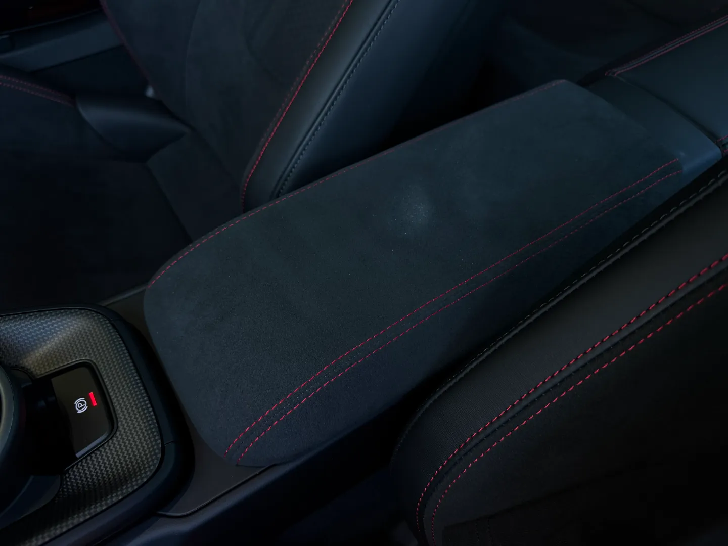 Porsche 911 Carrera 4 GTS Coupe — photo 71