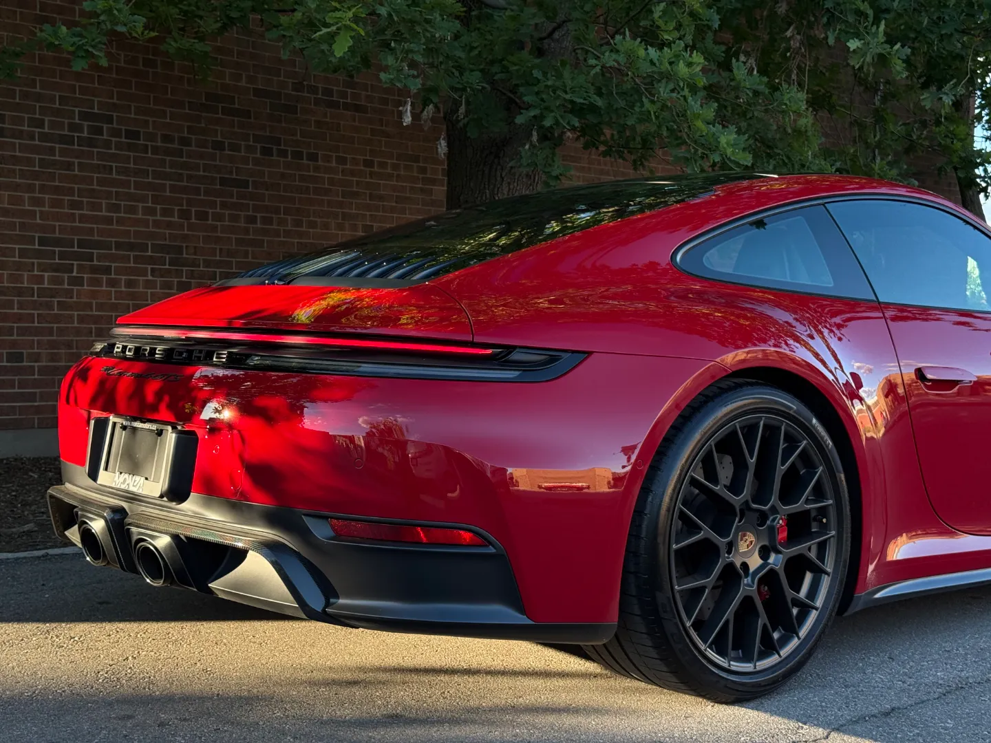 Porsche 911 Carrera 4 GTS Coupe — photo 85