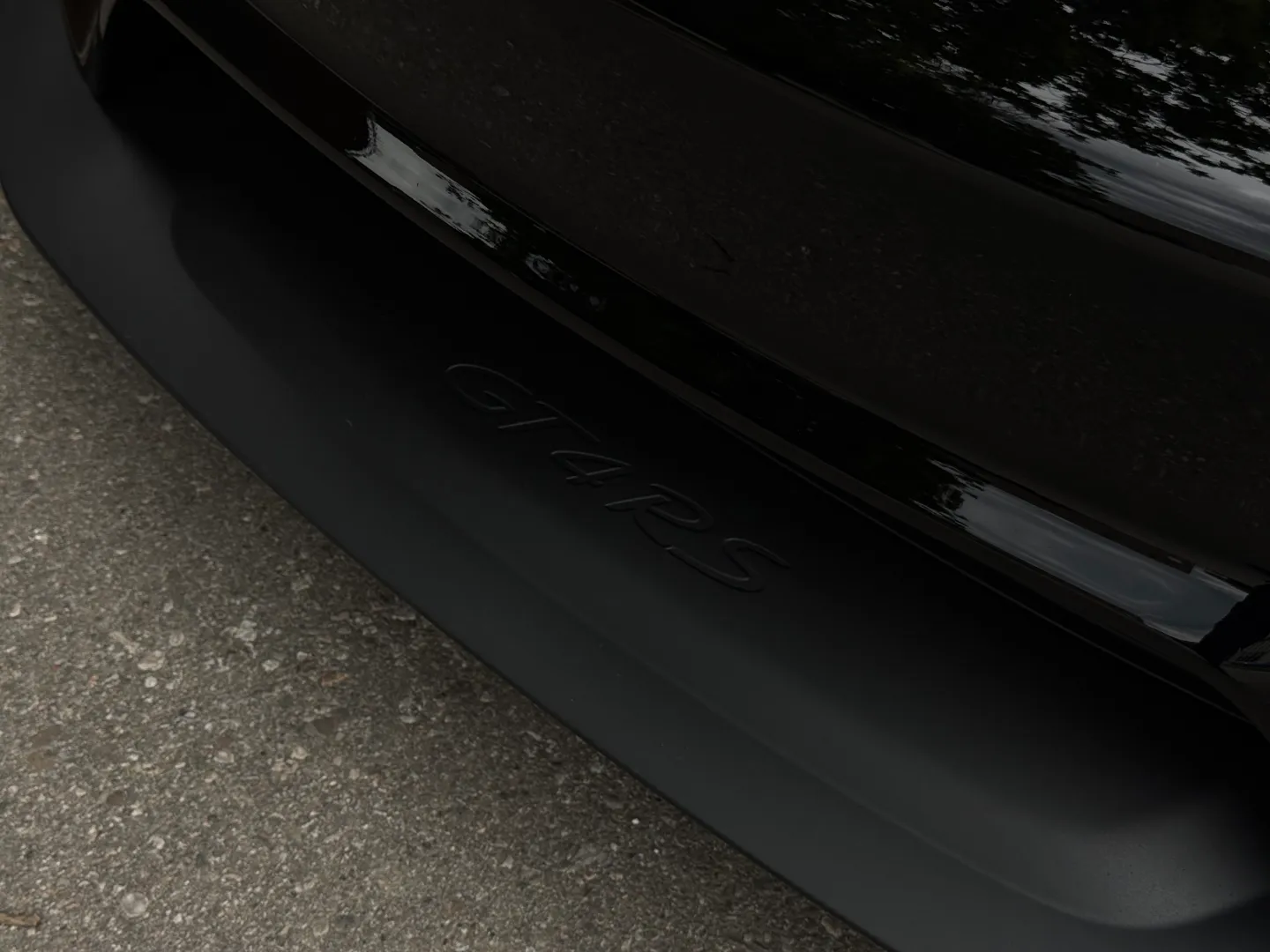 Porsche 718 Cayman GT4 RS Weissach Package — photo 9