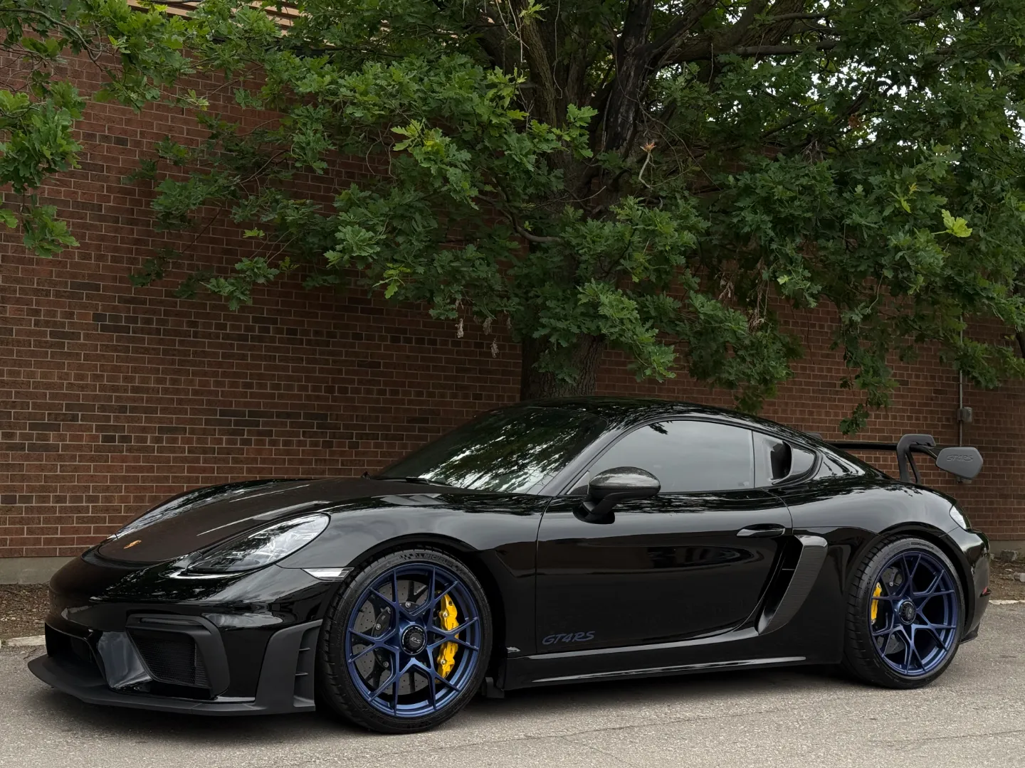Porsche 718 Cayman GT4 RS Weissach Package — photo 10