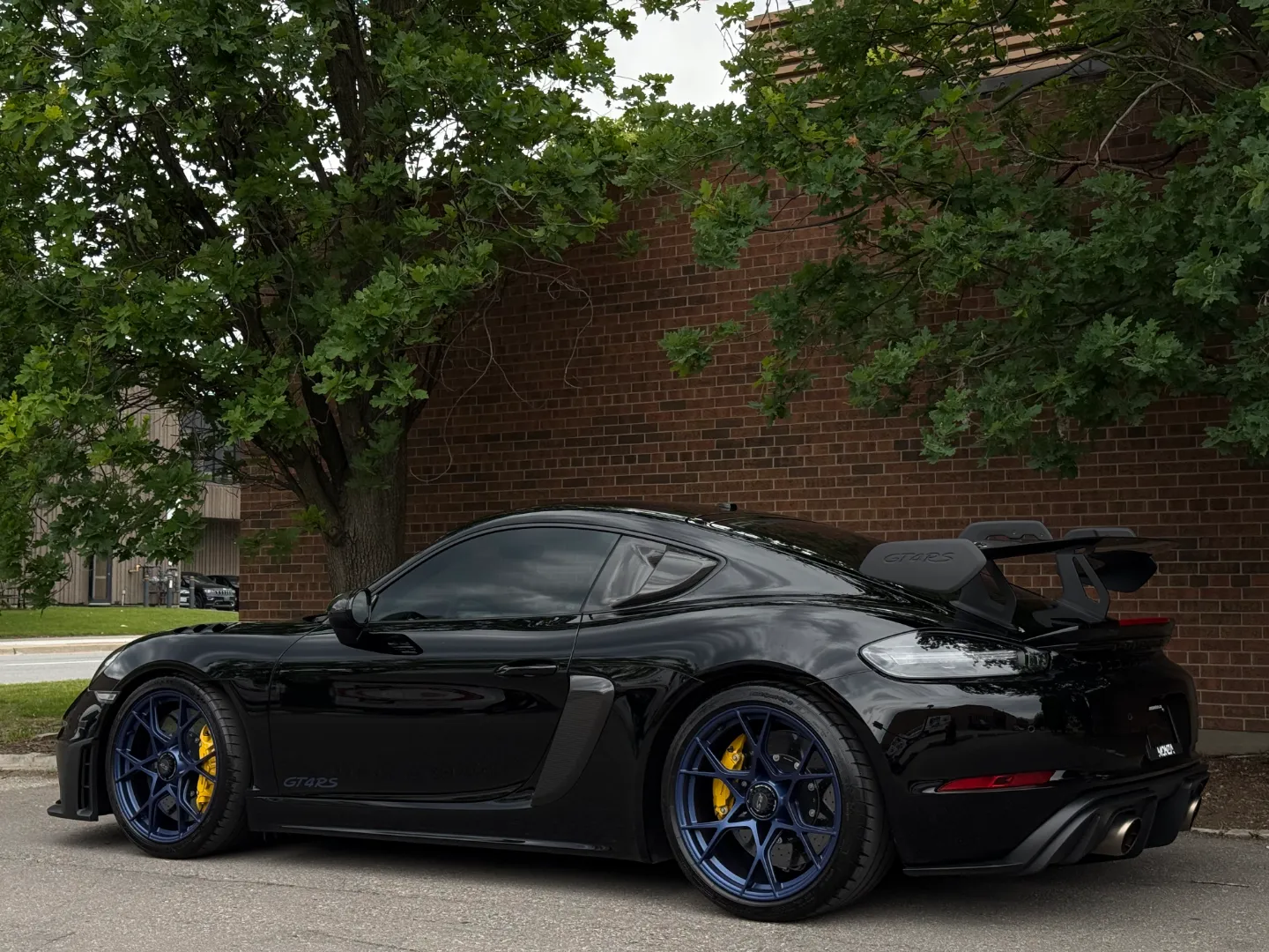 Porsche 718 Cayman GT4 RS Weissach Package — photo 28