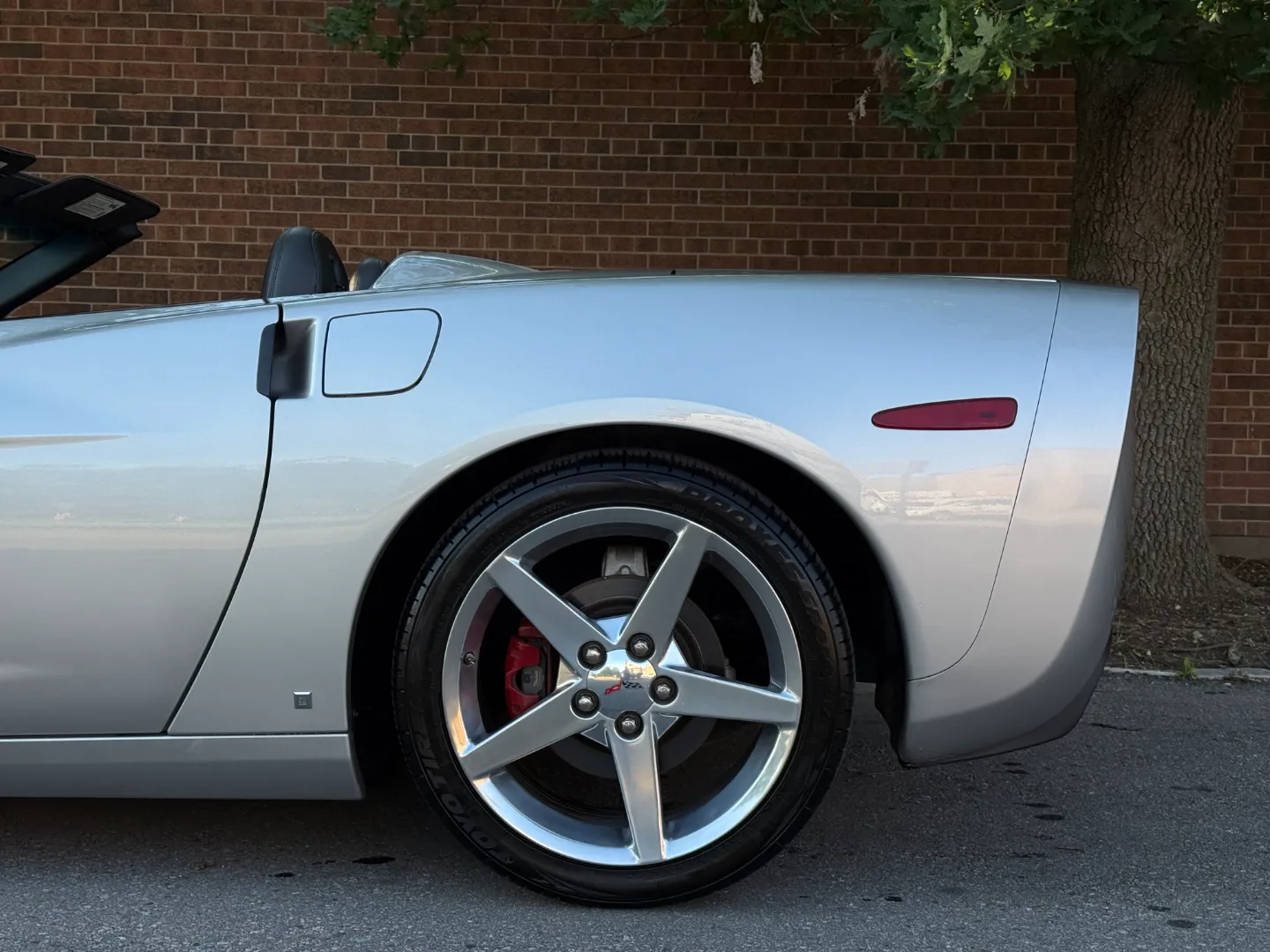 Chevrolet Corvette 3LT Convertible — photo 14