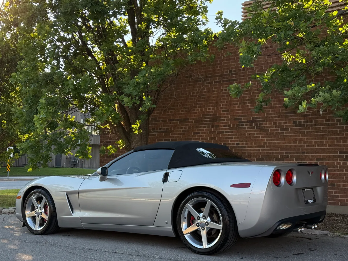 Chevrolet Corvette 3LT Convertible — photo 35