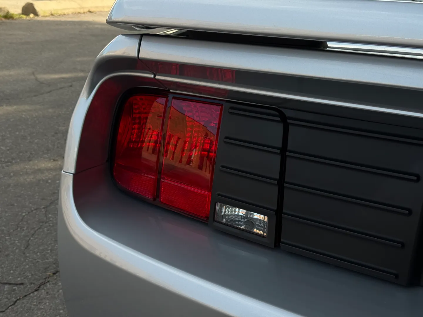 Ford Mustang Saleen S281 Scenic Roof Package Manual Coupe — photo 31