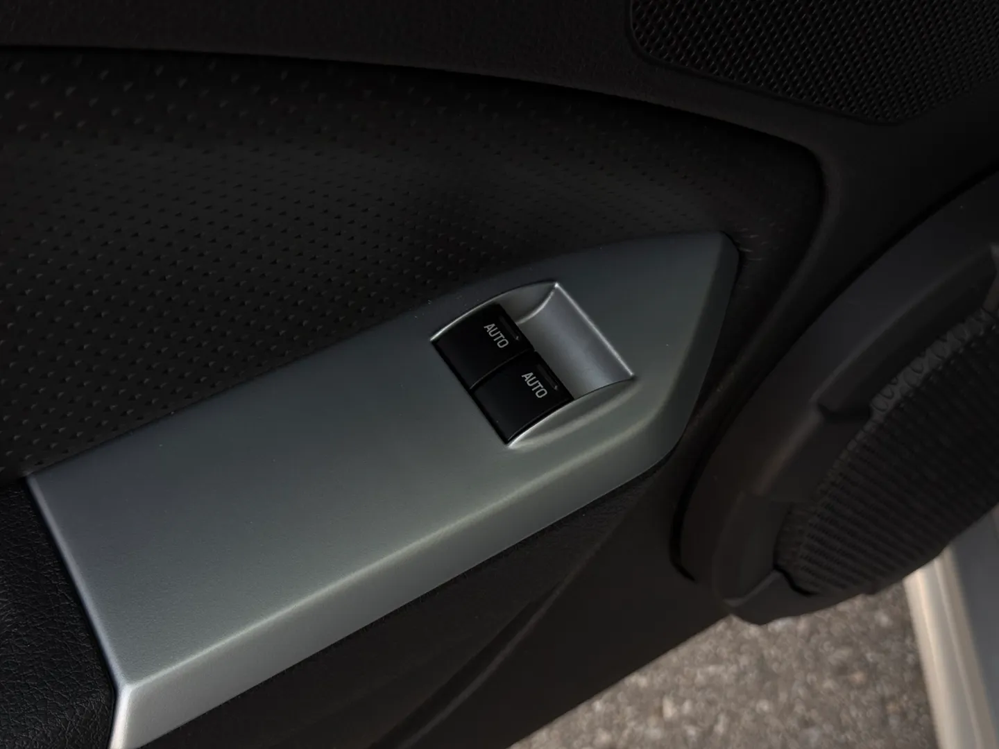 Ford Mustang Saleen S281 Scenic Roof Package Manual Coupe — photo 55