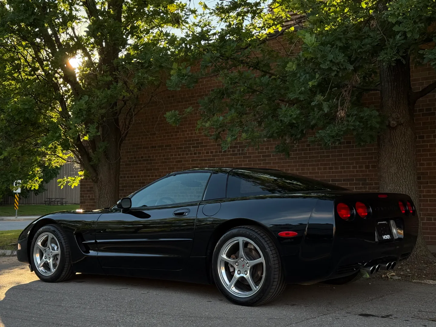 Chevrolet Corvette Coupe Targa Top Automatic — photo 23