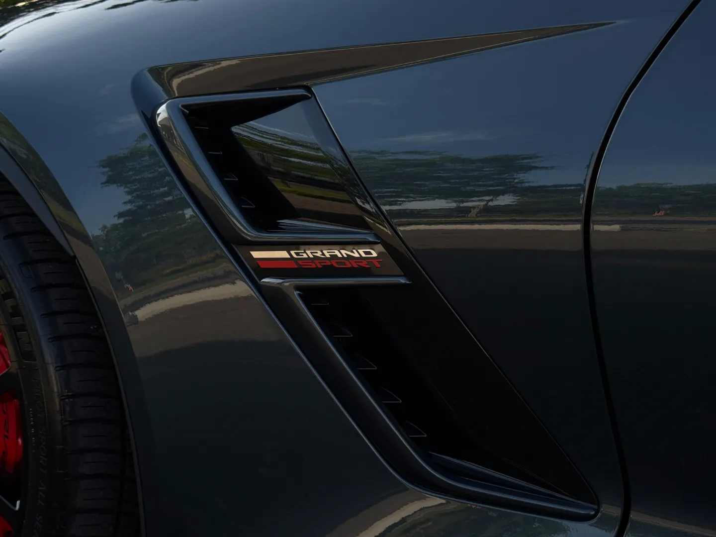 Chevrolet Corvette Grand Sport 2LT 8 Speed Coupe — photo 18