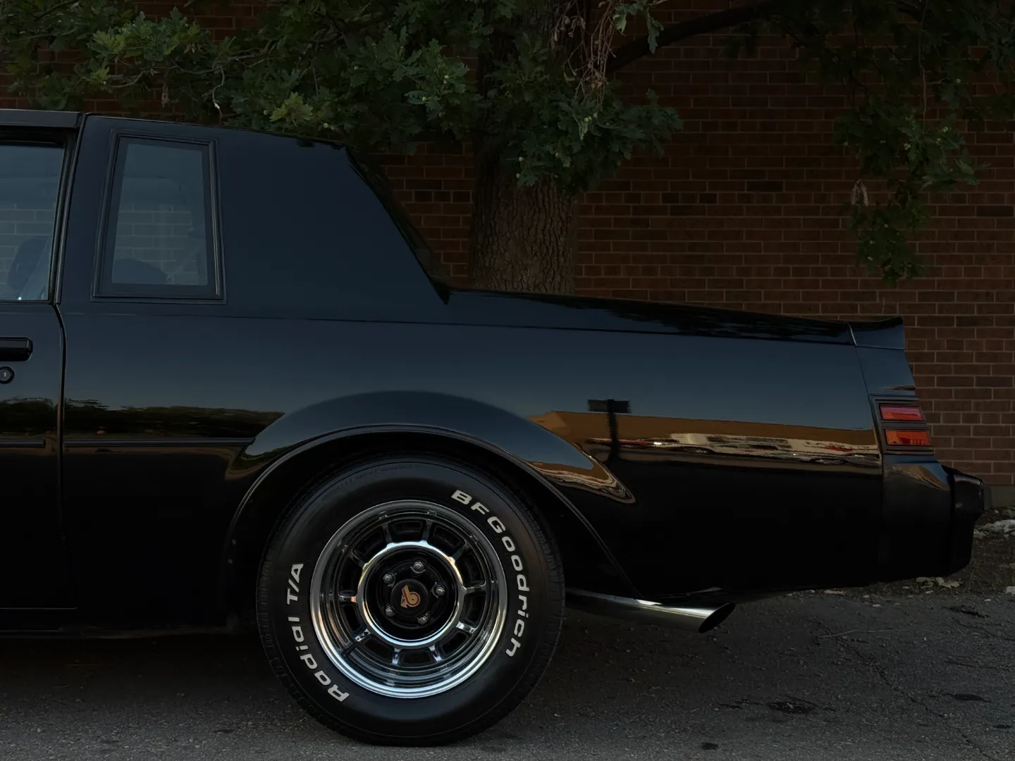 Buick Grand National T-Top — photo 14