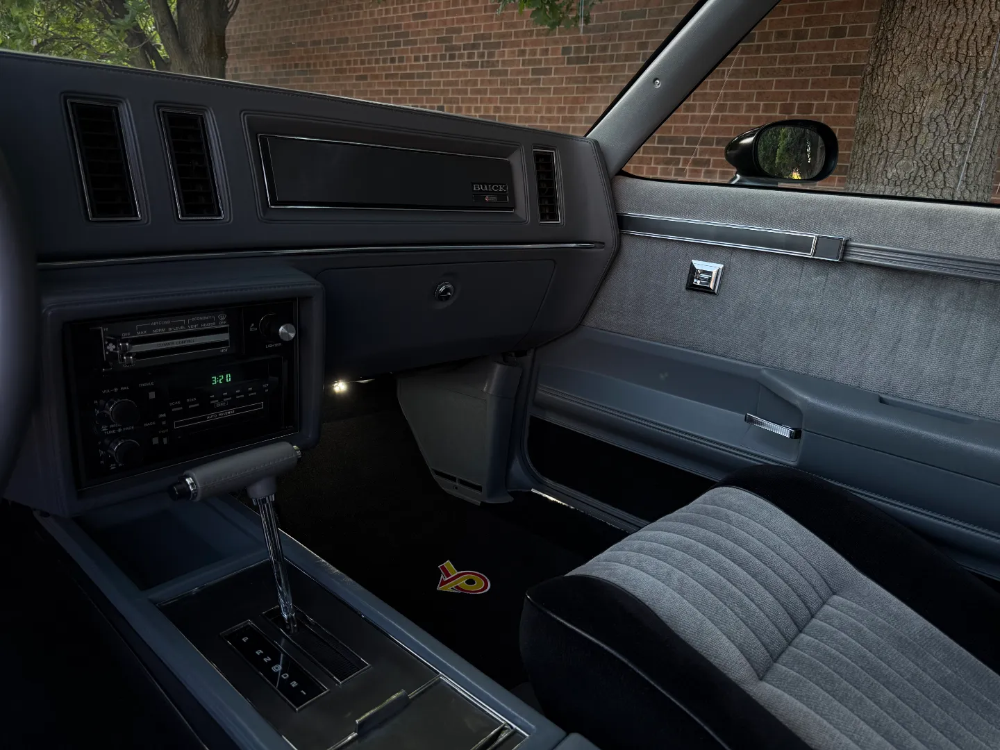 Buick Grand National T-Top — photo 57