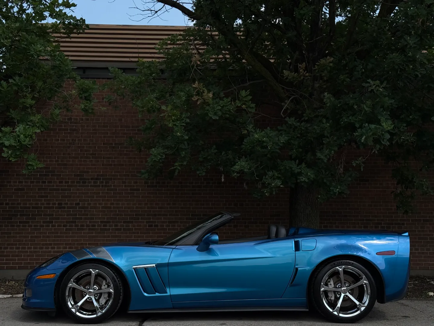 Chevrolet Corvette Grand Sport 4LT 6 Speed Manual Convertible — photo 11