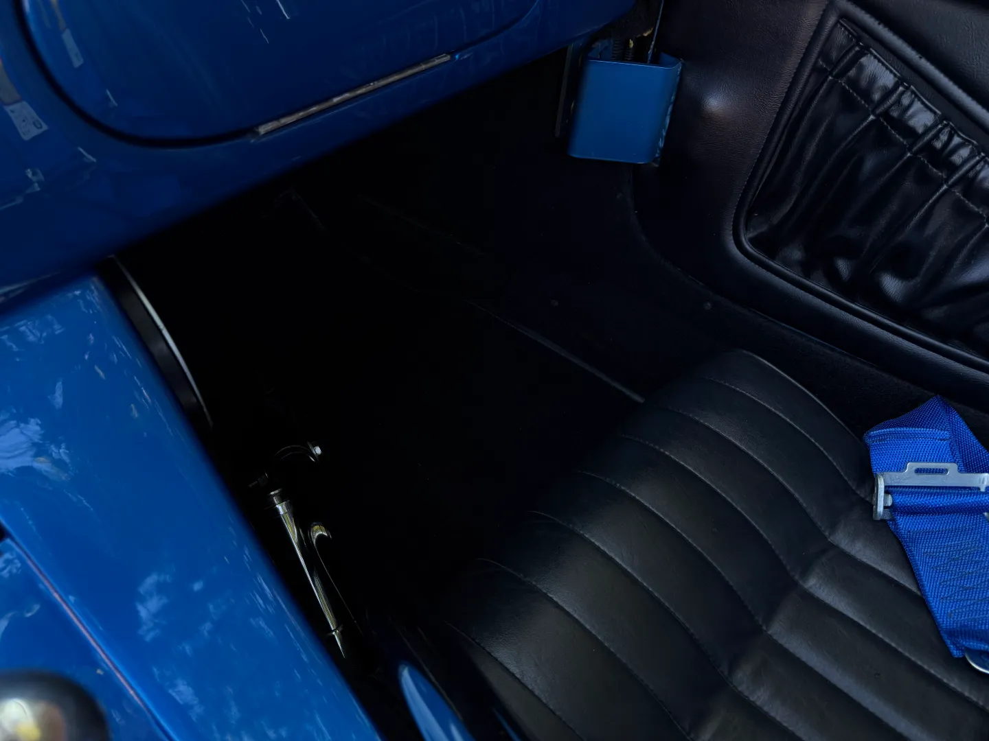 Shelby Cobra Factory Five Racing MK1 Roadster — photo 52
