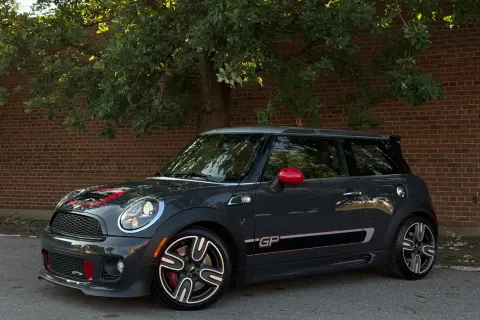 Cover image of 2013 MINI HARDTOP