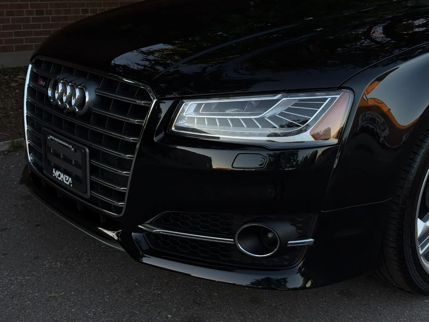 Audi S8  — photo 9