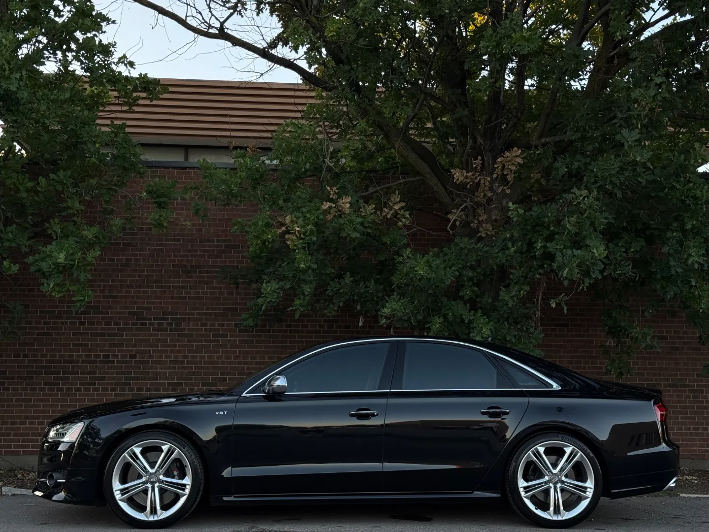 Audi S8  — photo 12