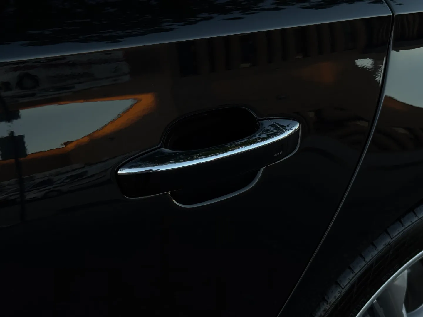 Audi S8  — photo 23