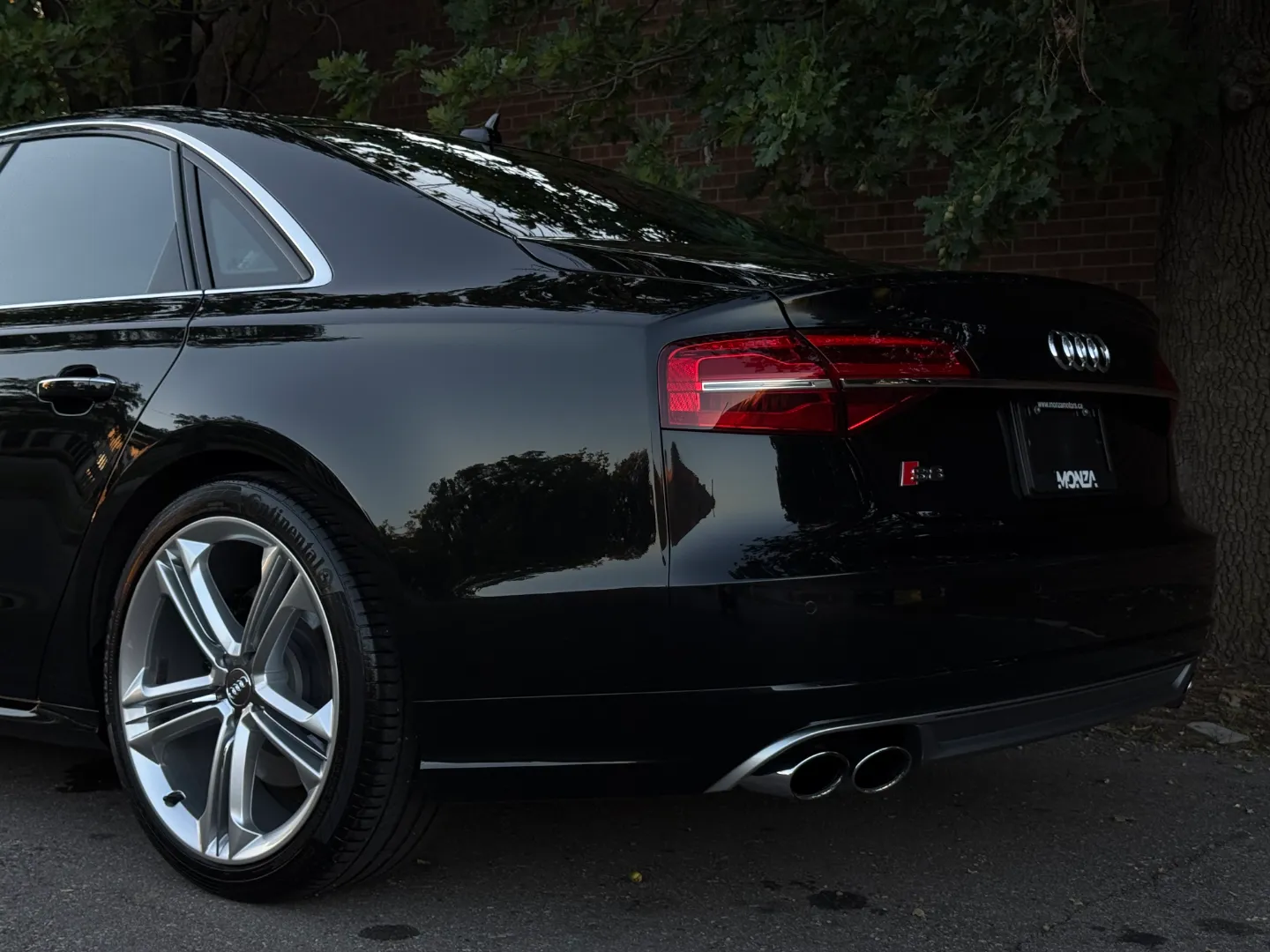 Audi S8  — photo 25