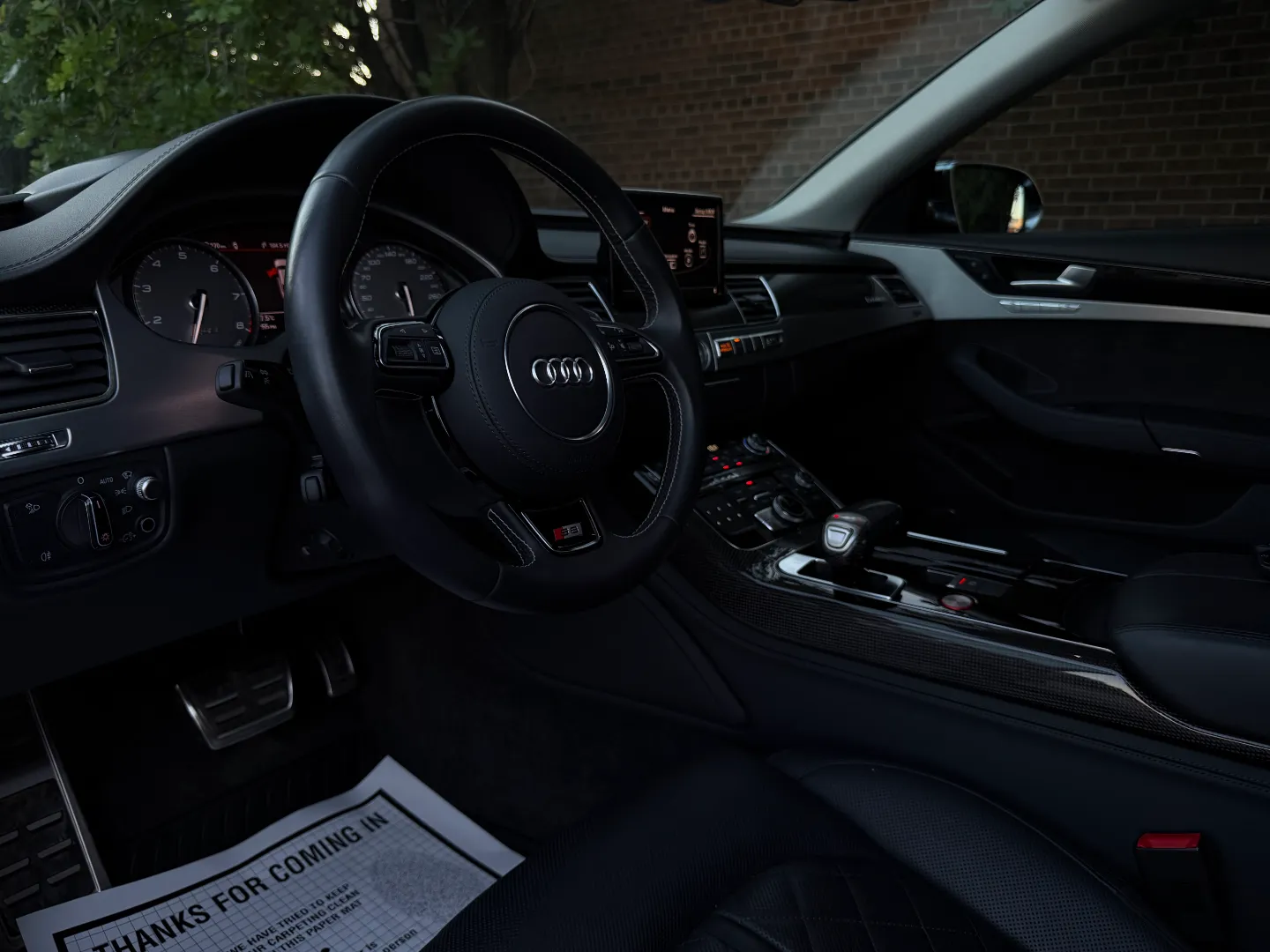 Audi S8  — photo 39