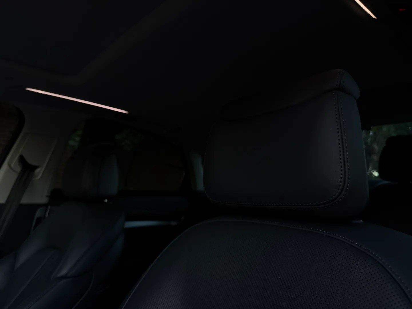 Audi S8  — photo 42