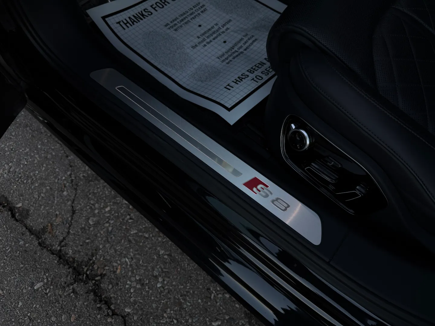 Audi S8  — photo 44