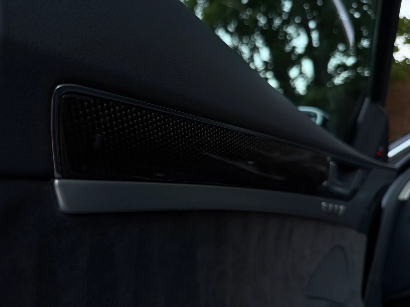 Audi S8  — photo 46