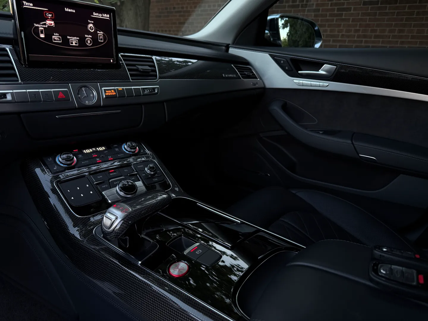 Audi S8  — photo 50