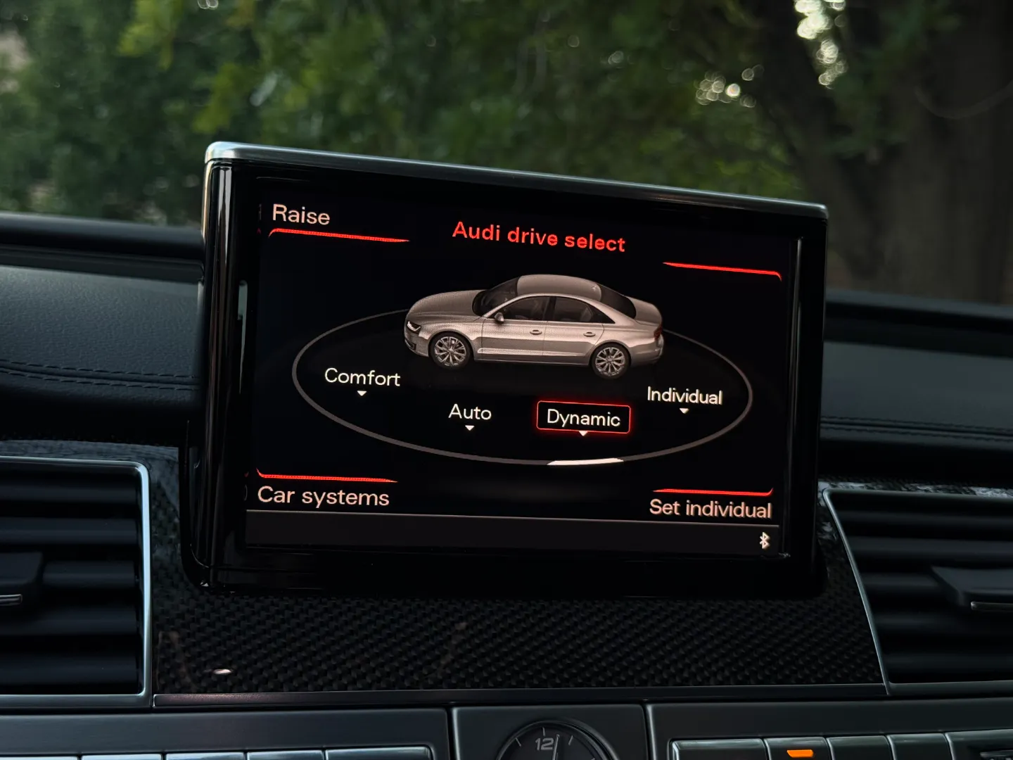 Audi S8  — photo 64