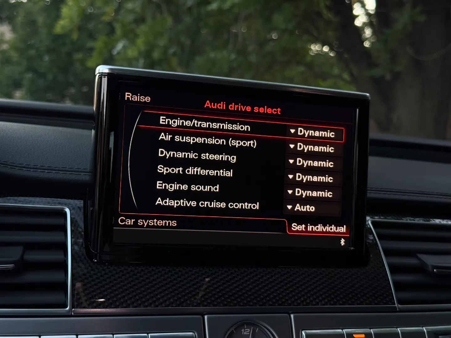 Audi S8  — photo 65