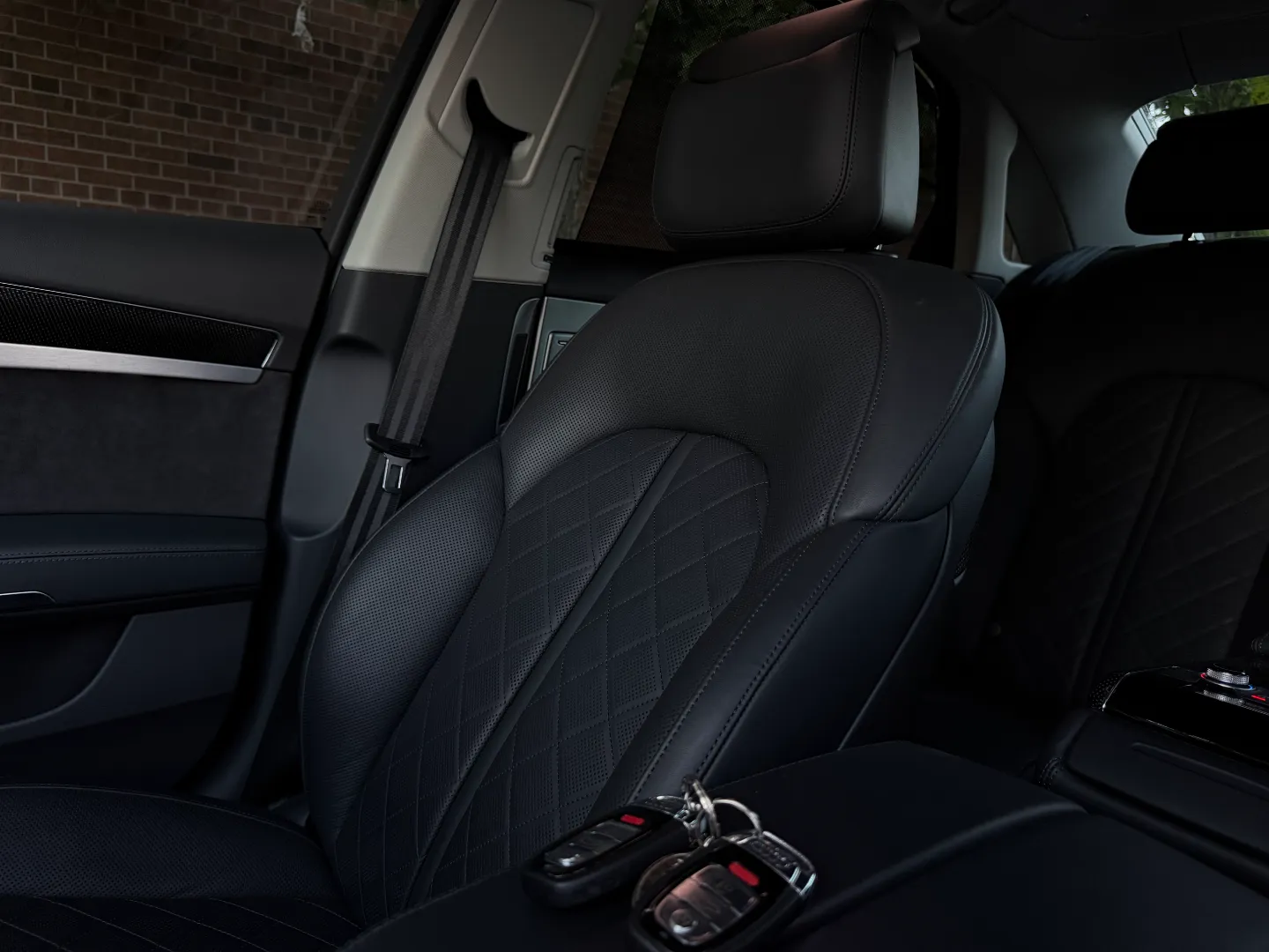 Audi S8  — photo 74