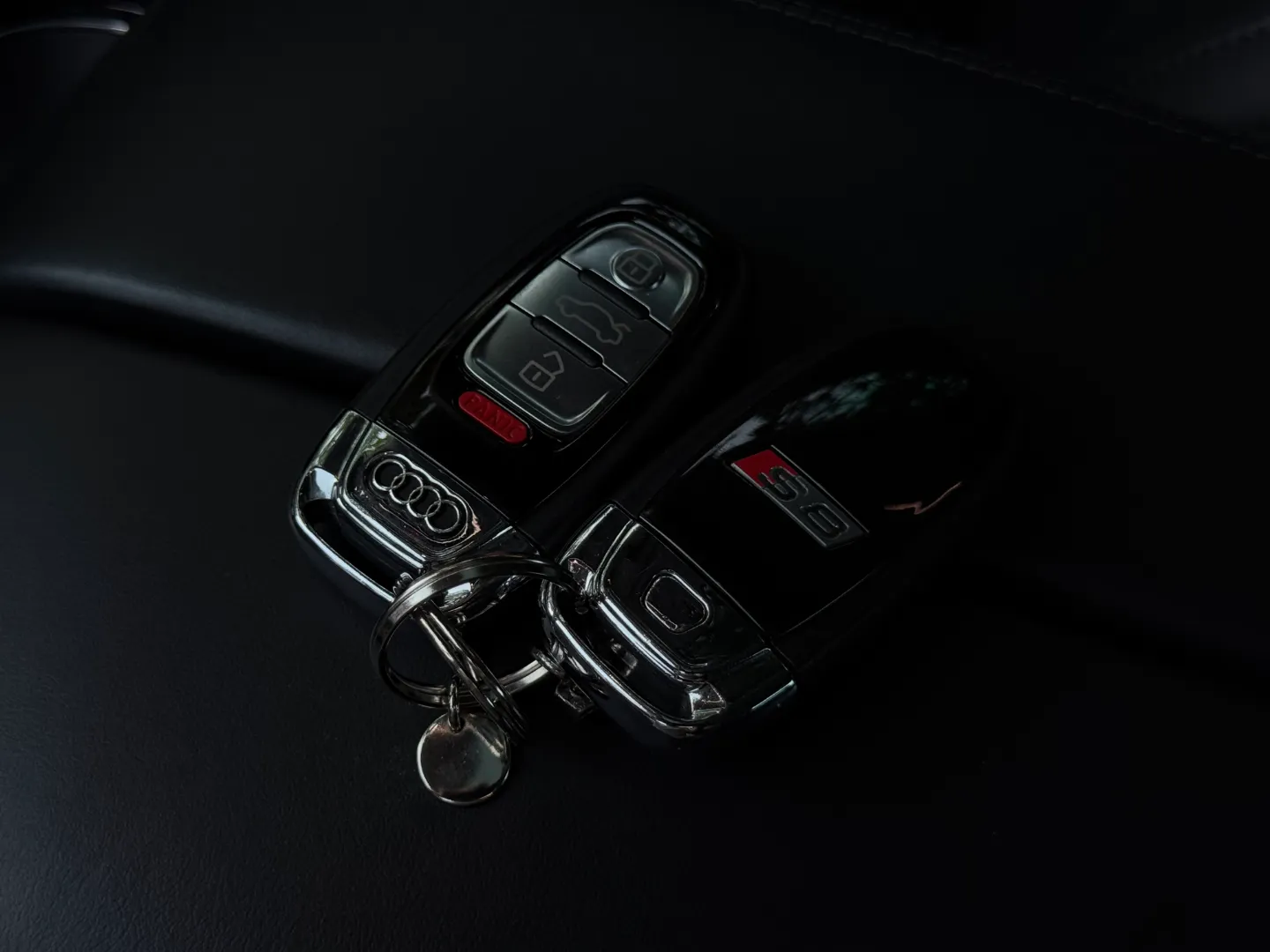 Audi S8  — photo 75