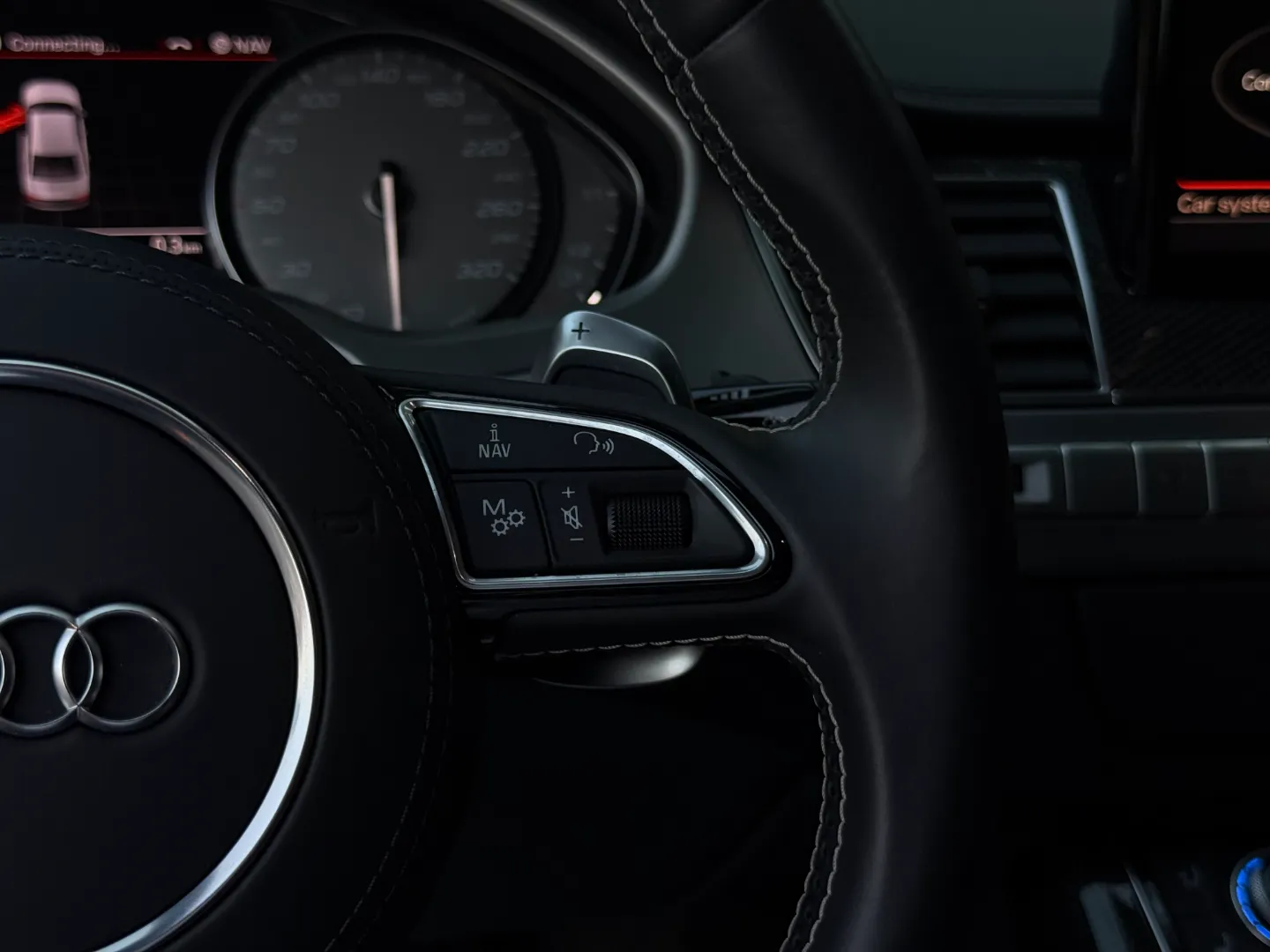 Audi S8  — photo 80