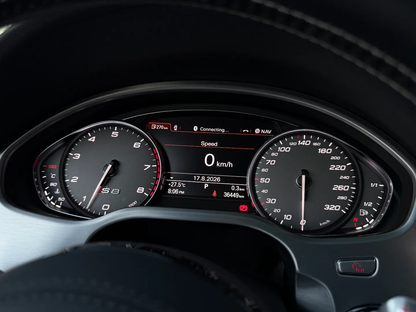 Audi S8  — photo 81