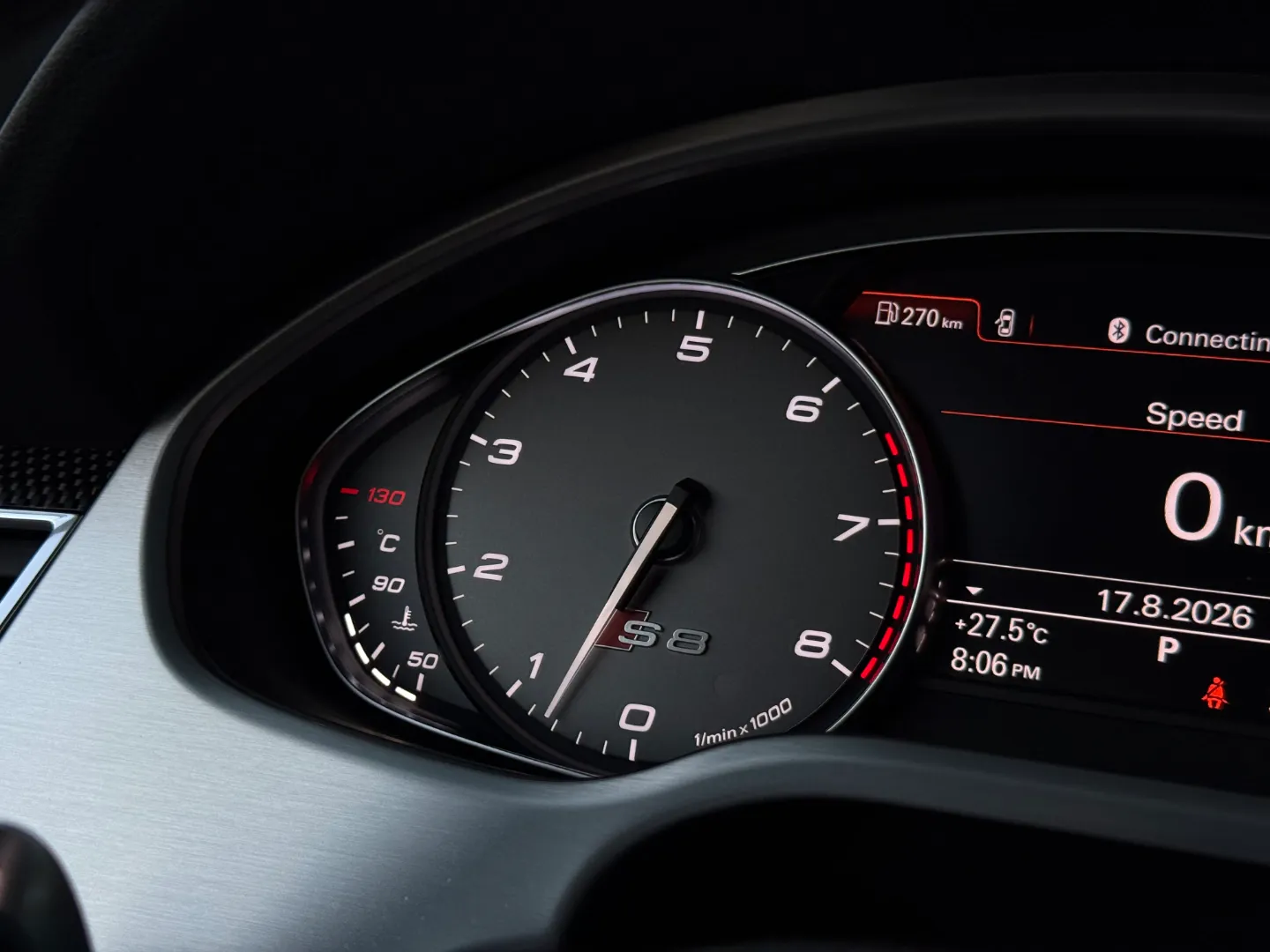Audi S8  — photo 82