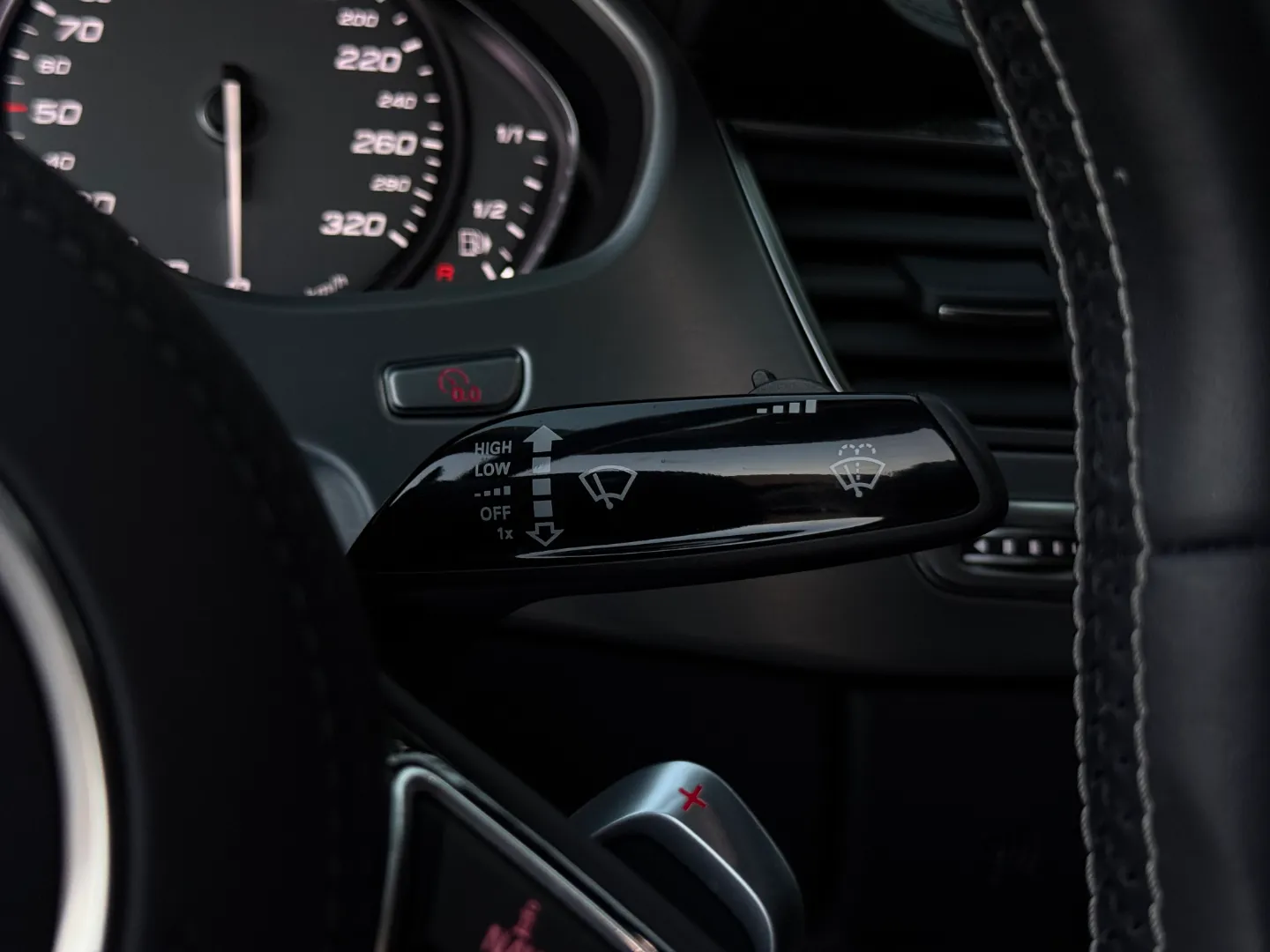Audi S8  — photo 88