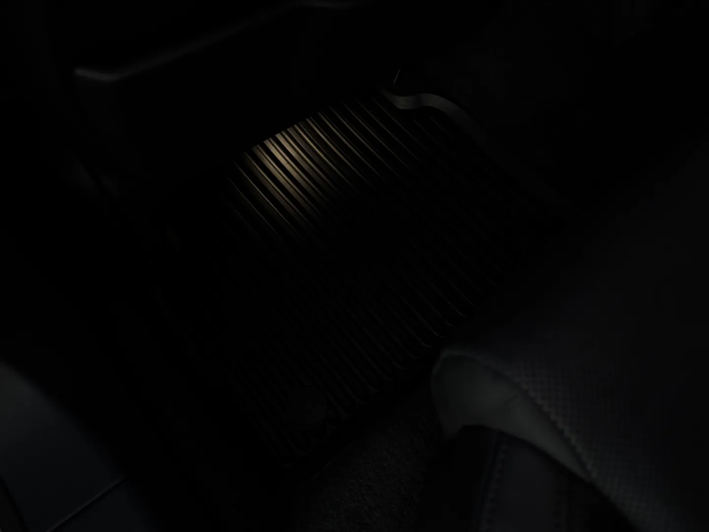 Audi S8  — photo 102