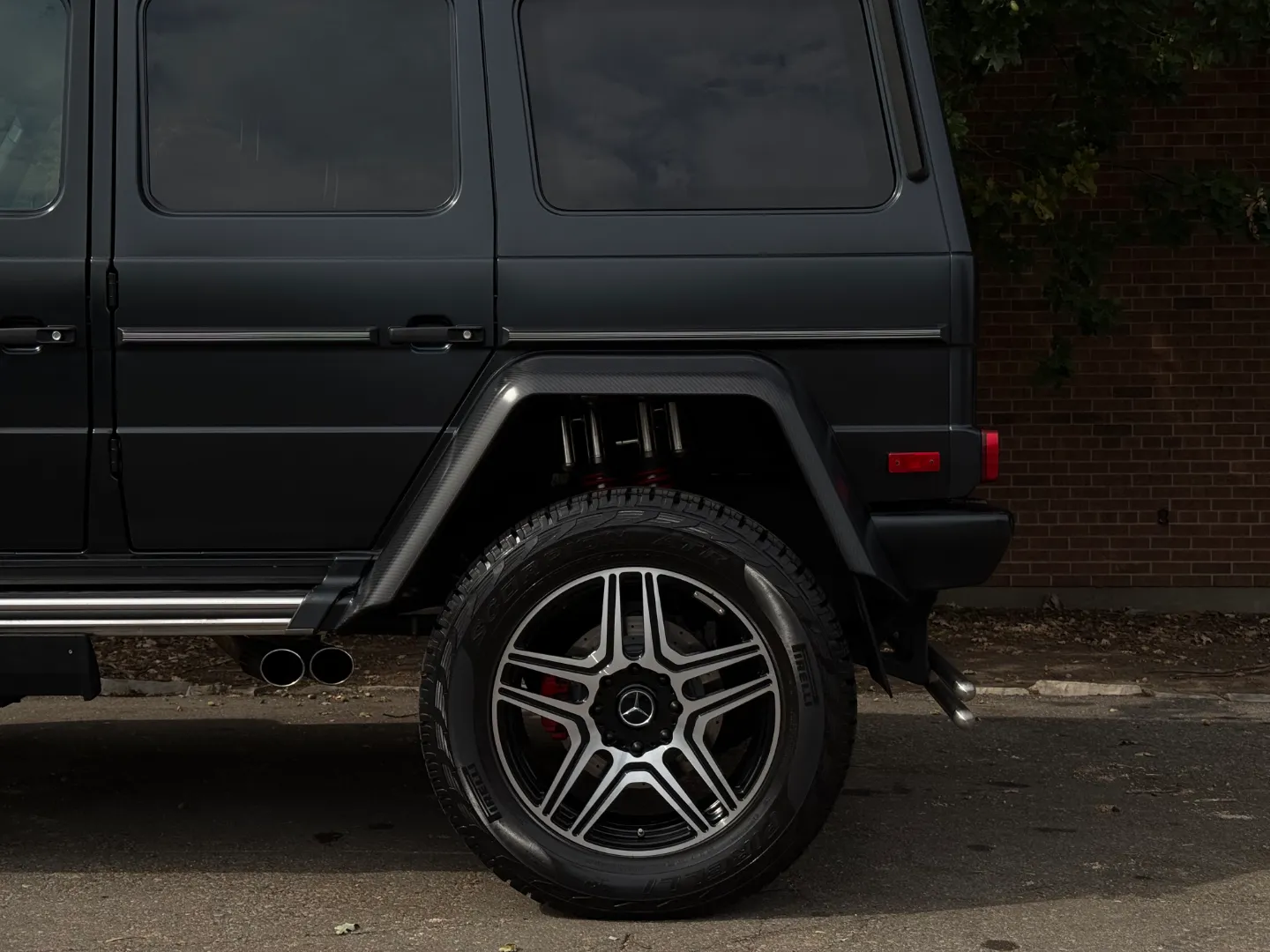 Mercedes Benz G550 4x4 Squared  — photo 13