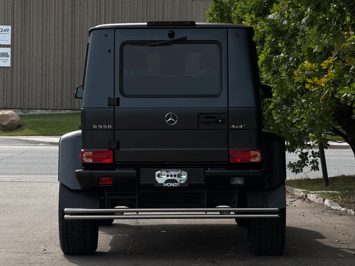 Mercedes Benz G550 4x4 Squared  — photo 33